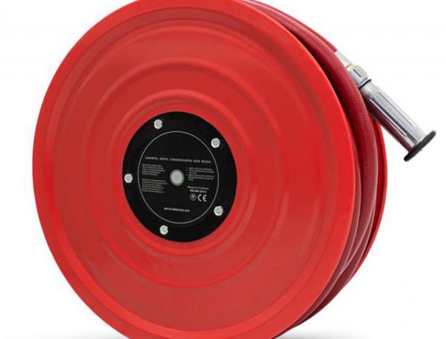 Carretel móvel com mangotinho 1